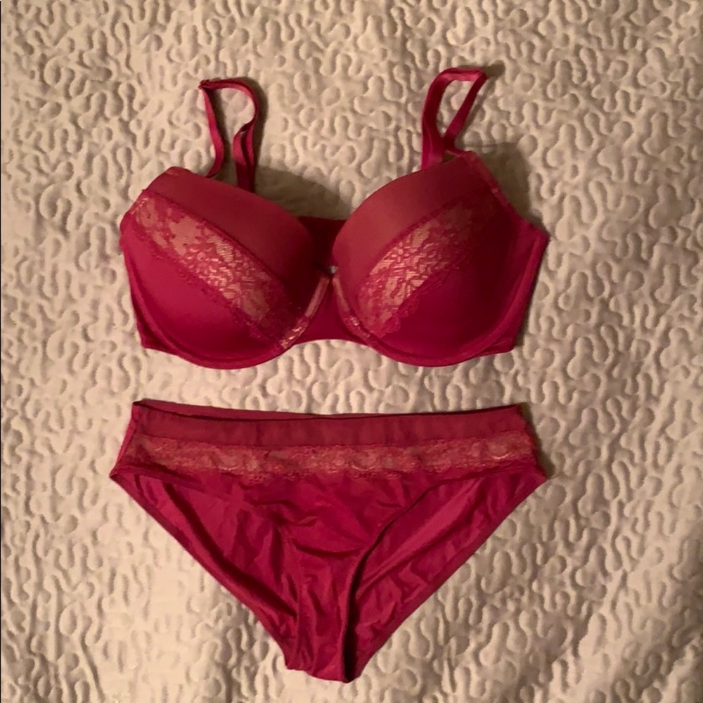 Adore Me NWOT 32F Bra and Panty set